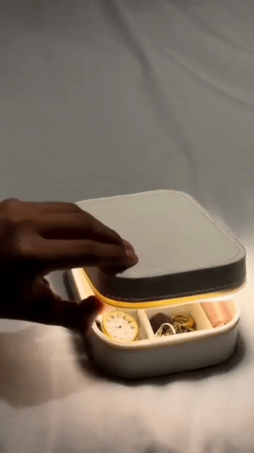 GlowMate™ Smart LED Makeup Mirror Beauty Kit